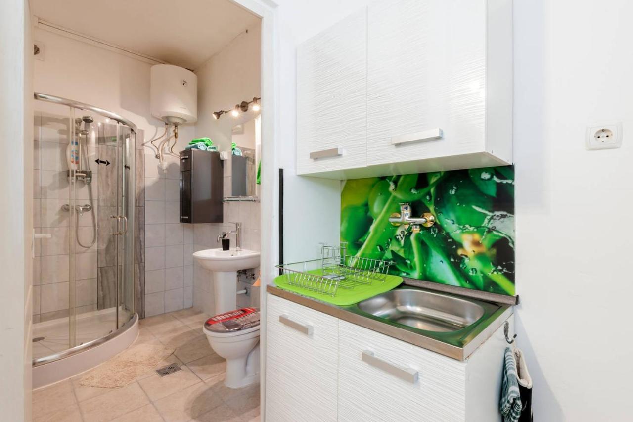 2 * Budapest